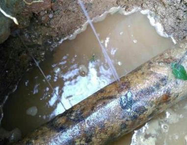 达州市楼顶渗水维修公司分享下地暖漏水的原因及检测方法。